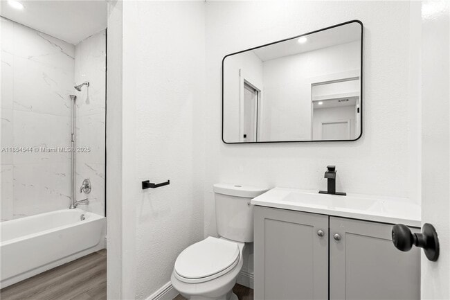 Building Photo - 1400 NE 57th Ct