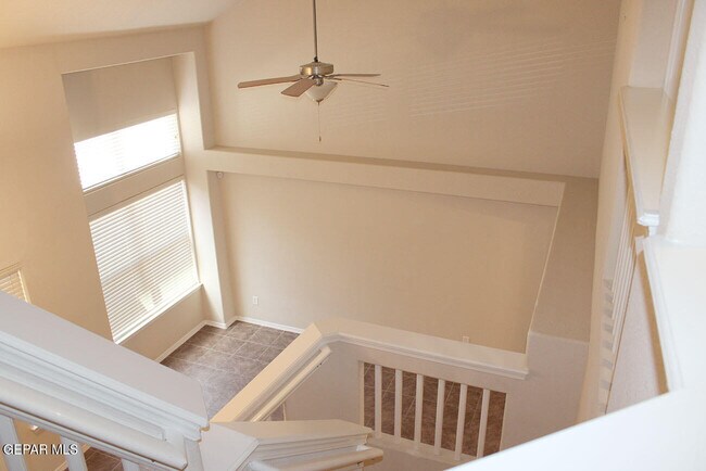 Building Photo - 1458 Senda Del Sol Ln