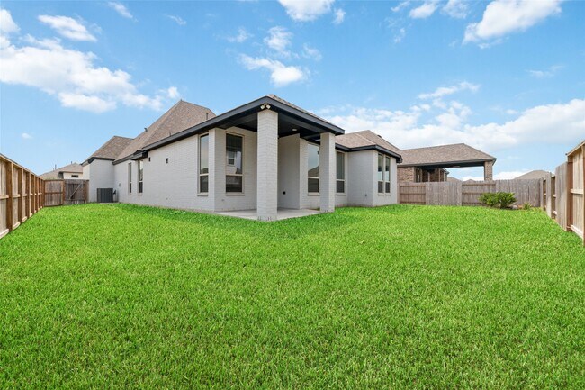 Building Photo - 7315 Camden Crestwood Way
