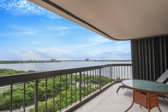 Building Photo - 5380 N Ocean Dr