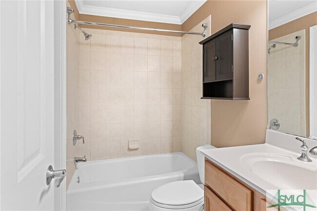 Building Photo - 301 W Taylor St