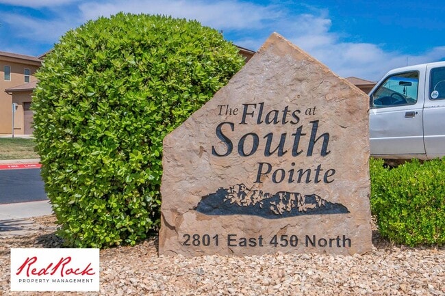 Building Photo - End Unit, DOG-FRIENDLY 3 Bedroom Townhome ...
