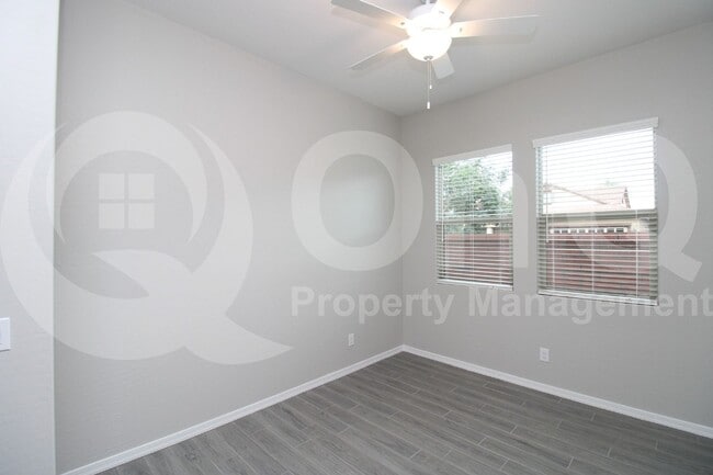 Building Photo - 4245 E Bernice St