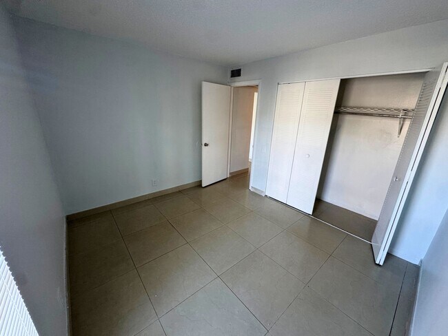 Building Photo - 4423 Treehouse Ln