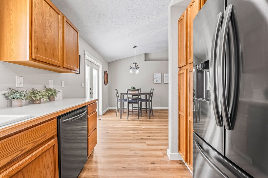 Building Photo - 2108 S Riptide Pl