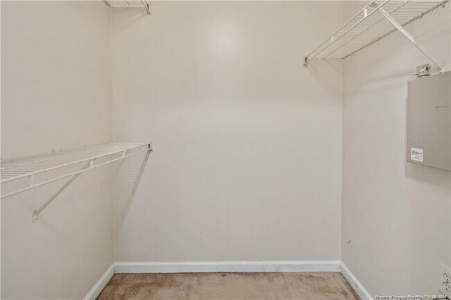 Building Photo - 7132 Summerlin Dr