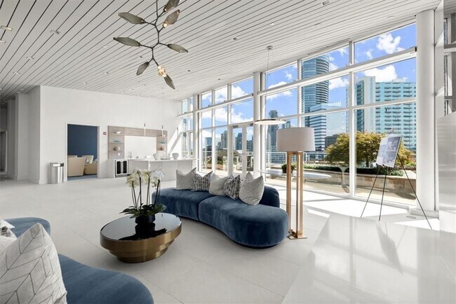 Building Photo - 3325 Piedmont Rd NE