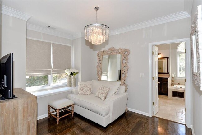 Building Photo - 310 Windsor Gate Cove NE