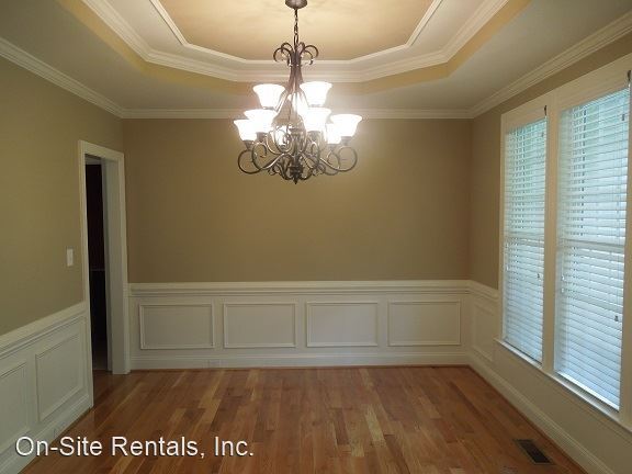 Building Photo - 5 br, 3.5 bath House - 11 Racquet Court