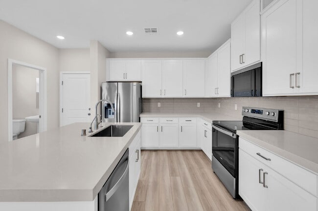 Building Photo - BRAND NEW - NEVER LIVED IN 3 BR/2.5 BA Townhouse across the street from Henderson Hospital and Me...