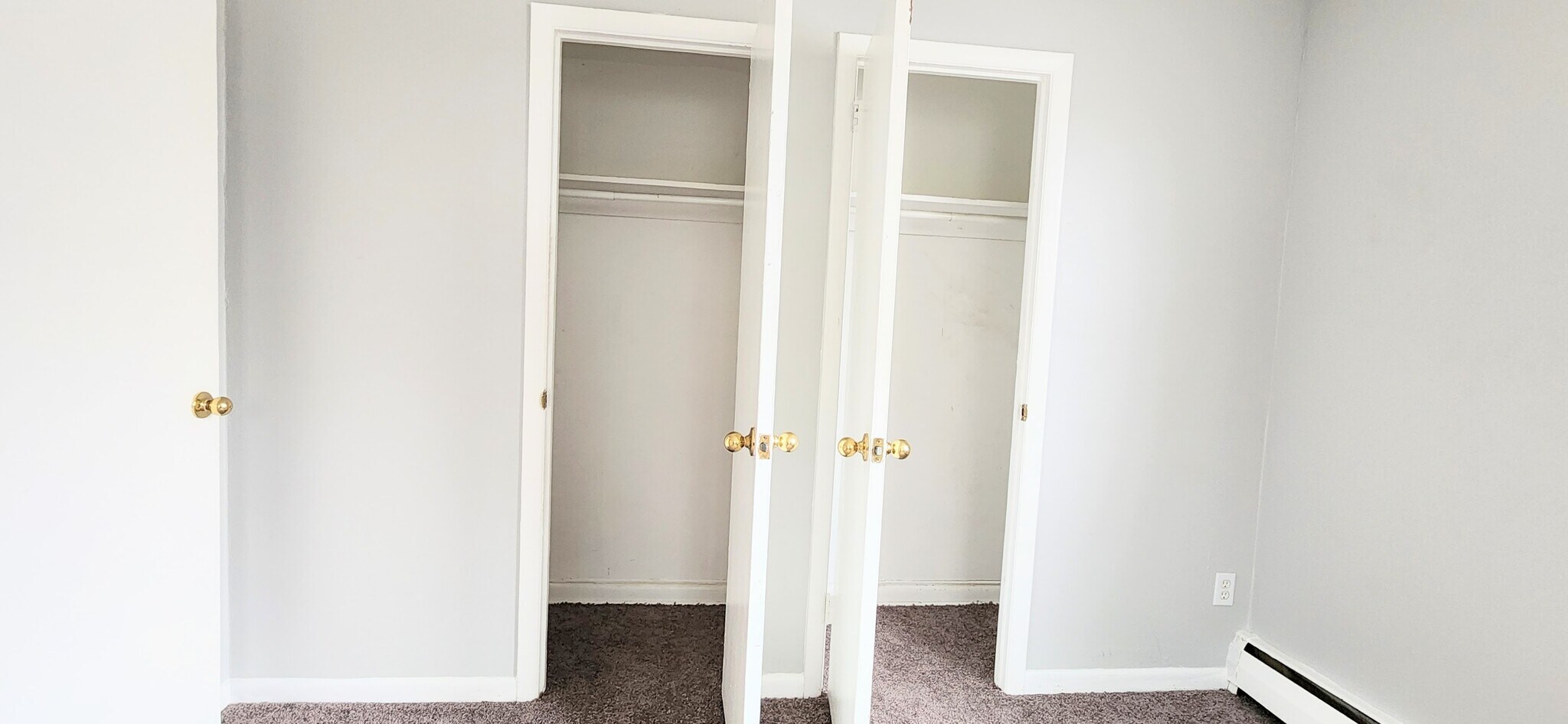 Building Photo - 3025 Devereaux Ave