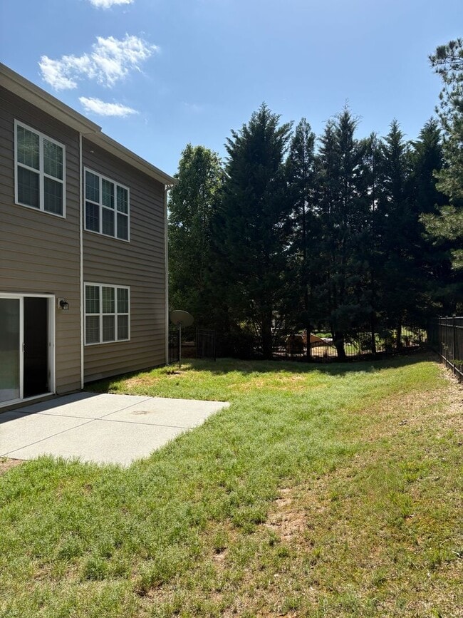 Building Photo - All you need and more in Millbridge!