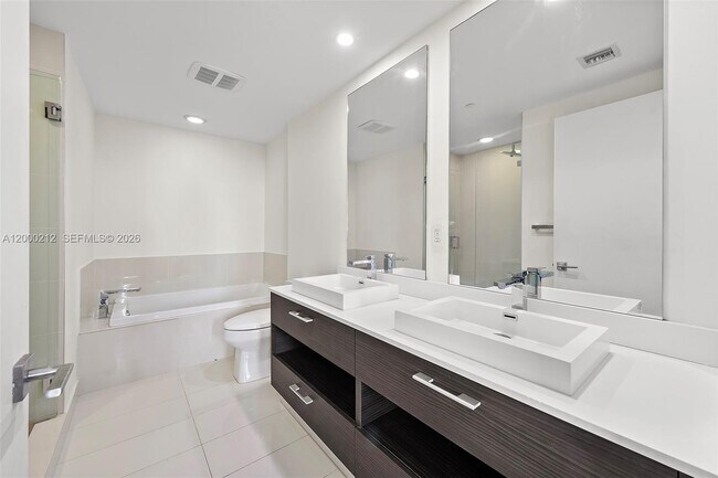 Building Photo - 45 SW 9th St