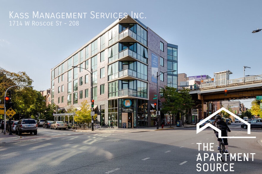 Building Photo - 1722 W Roscoe St