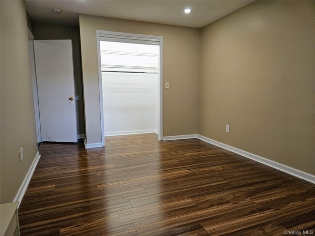 Building Photo - 17 Prospect St