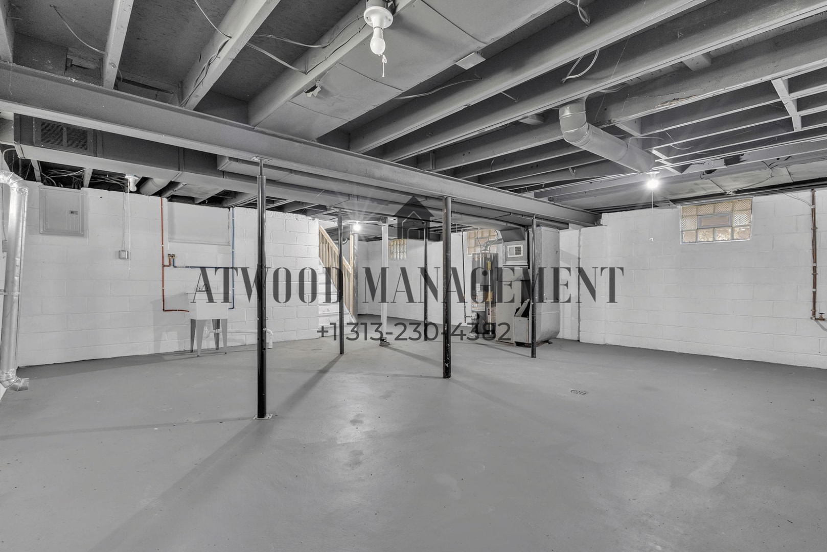 Building Photo - 14722 Quincy St