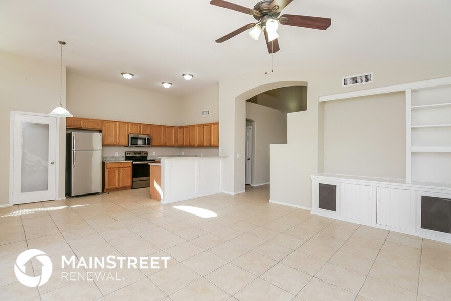 Building Photo - 9547 E Impala Ave