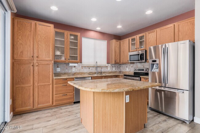 Building Photo - 204 W Mountain Sage Dr