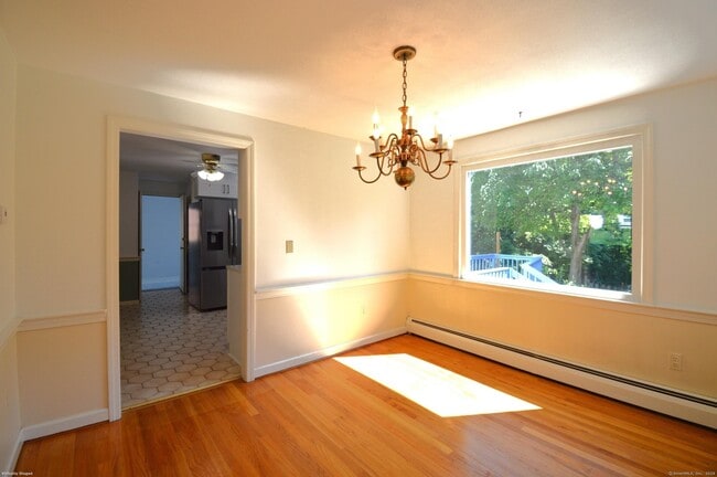Building Photo - 18 Overbrook Rd