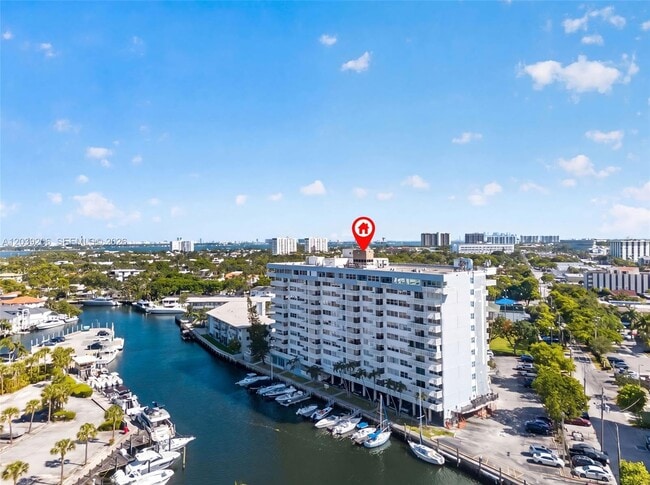 Building Photo - 13155 Ixora Ct