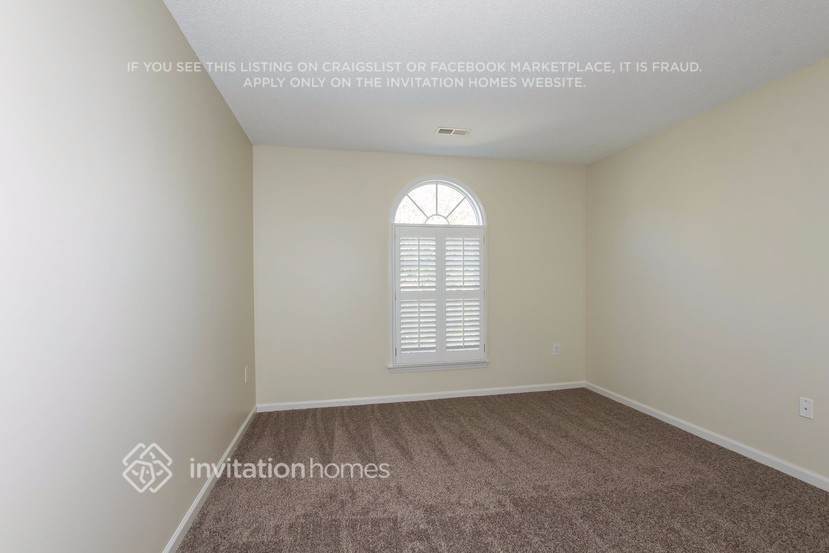 Building Photo - 6420 Fairway Point Dr