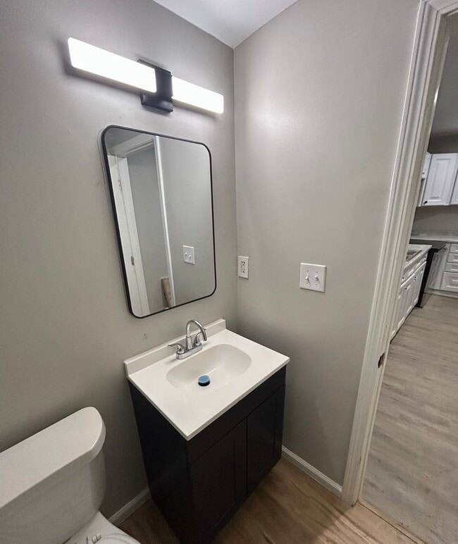 Building Photo - Beautifully Renovated 3 bedroom house!