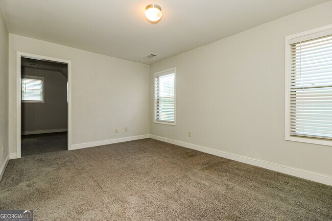 Building Photo - 787 Overlook Gln Dr