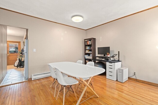 Building Photo - 46 Riverdale St