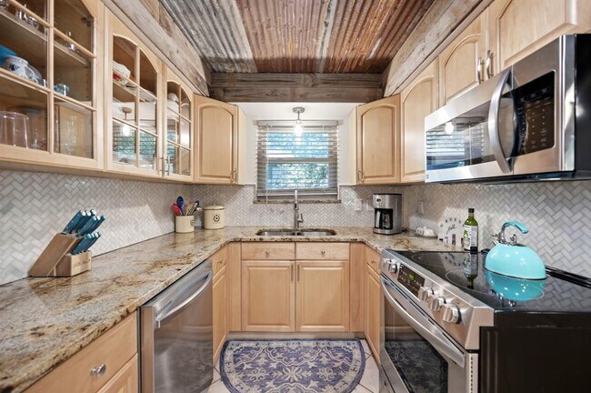 Building Photo - 82 Guada Coma Dr