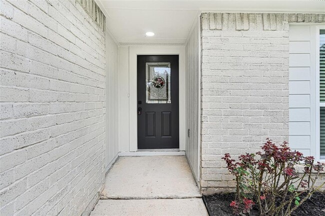 Building Photo - 23818 Lestergate Dr