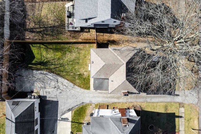 Building Photo - 432 N Firestone Blvd