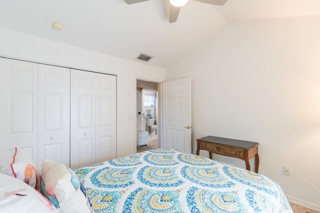 Building Photo - 545 Ocean Park Ln