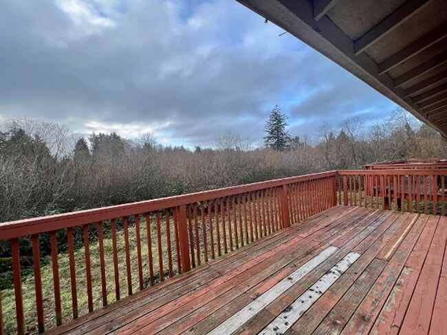 Building Photo - PENDING APPLICATION x2; Upper Eastside 2 B...