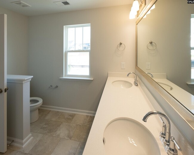 Building Photo - 1352 Sweet Gardenia Dr