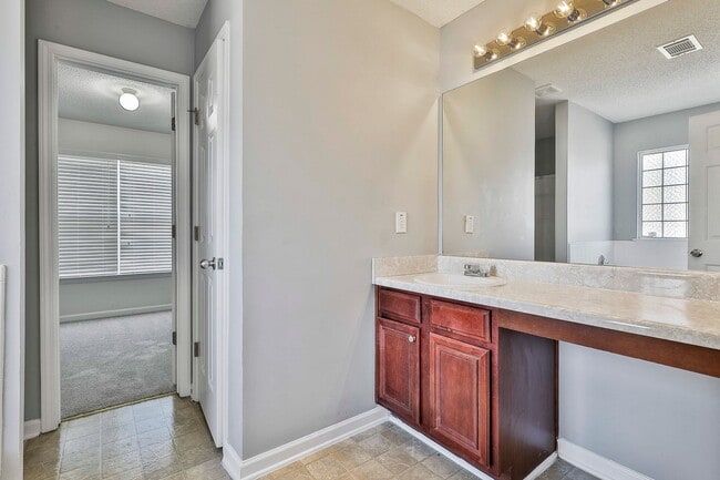 Building Photo - 4BR Fairburn Rental in Quiet Community. La...