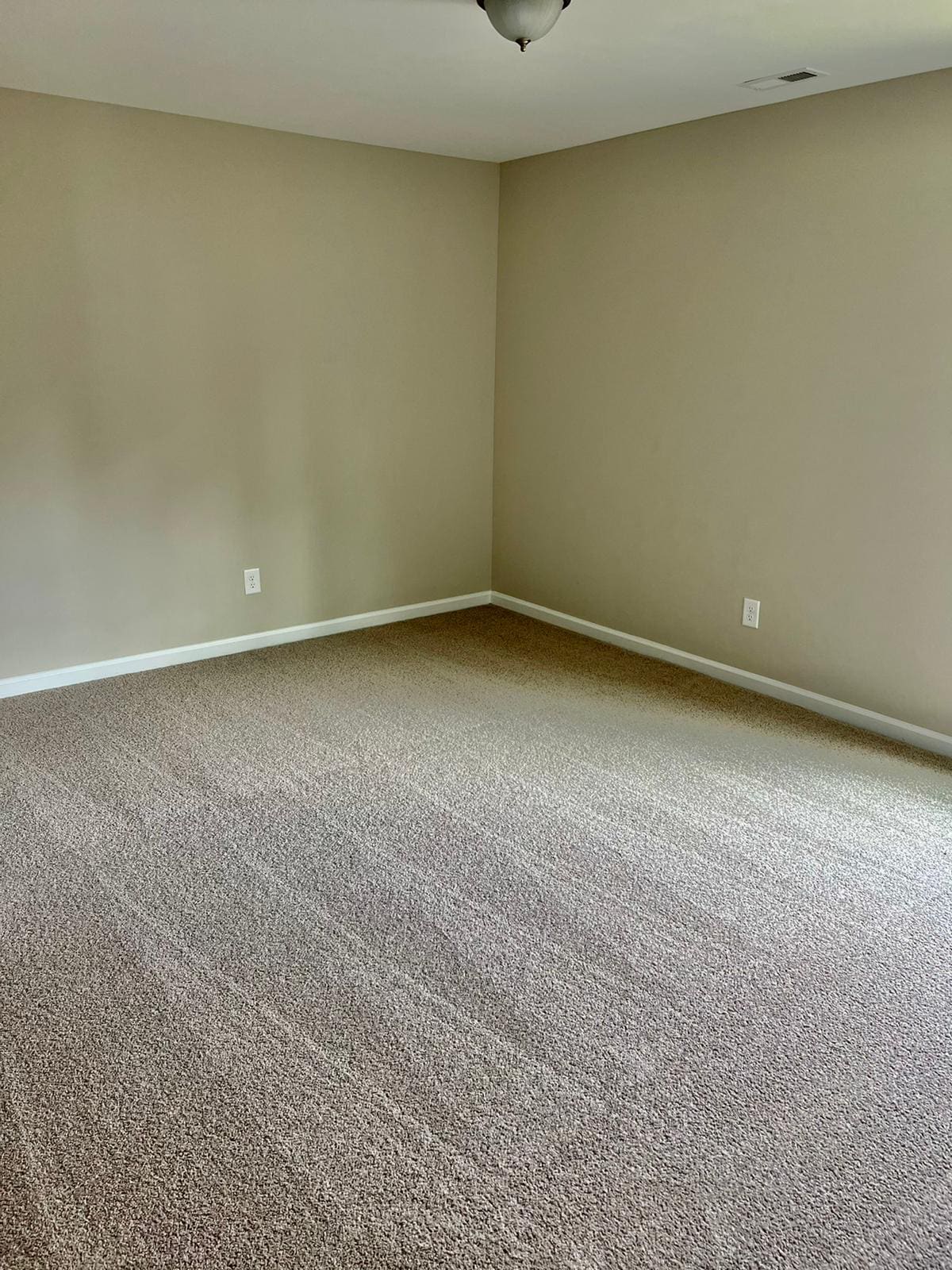 Building Photo - Room in Single Family Home on Slippery Elm Dr