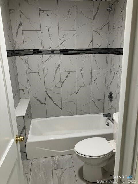 Building Photo - 2010 Huntington Rd