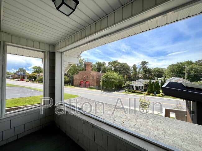 Building Photo - 301 Merrimon Ave