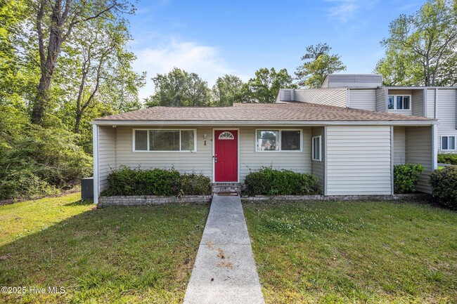 Primary Photo - 125 Pirates Rd