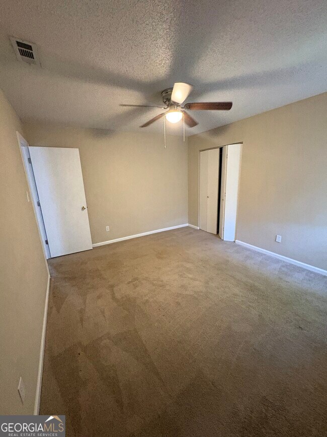 Building Photo - 853 Mission Trace Dr