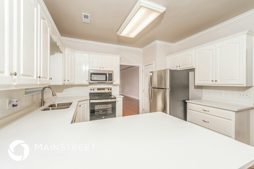 Building Photo - 180 Steeplechase Ct