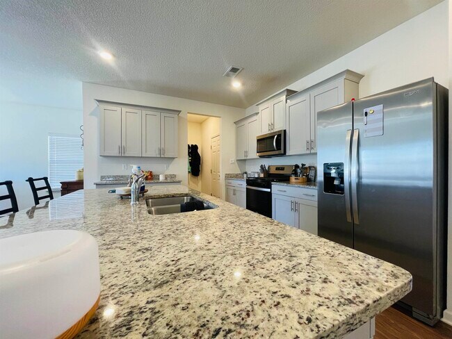 Building Photo - 35 Witherspoon Dr