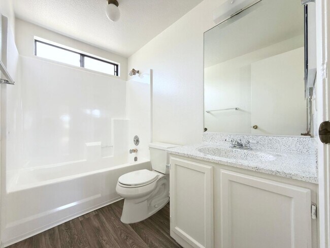 Building Photo - 2 Bedroom + LOFT in La Costa!