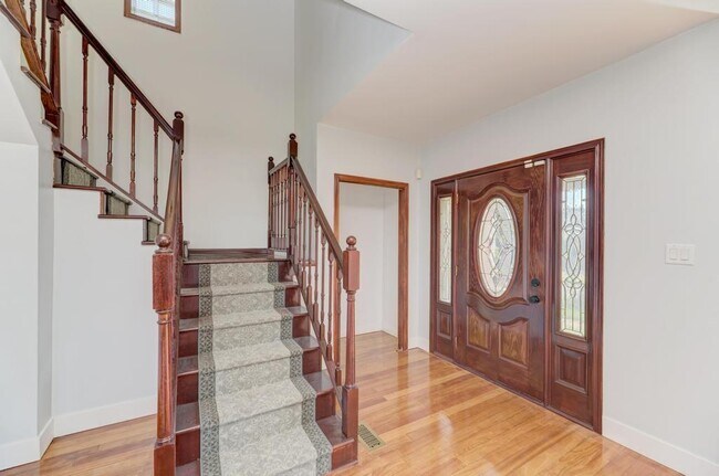Building Photo - 1400 N 22nd Ave