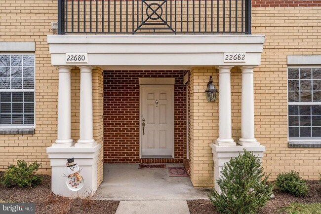 Building Photo - 22682 Verde Gate Terrace