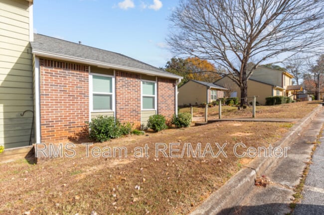 Building Photo - 236 Mateo Walk