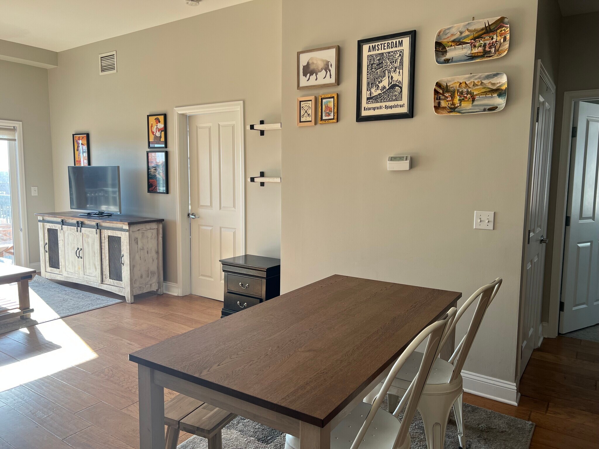 Eating Space (previously furnished) - 1950 N Logan St