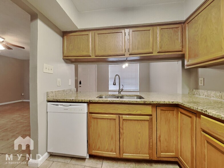 Building Photo - 1802 Millhouse Rd