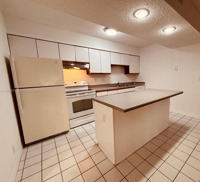 Building Photo - 3985 W McNab Rd