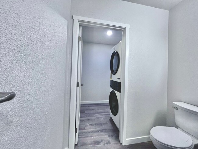 Building Photo - SOLDOTNA APARTMENT